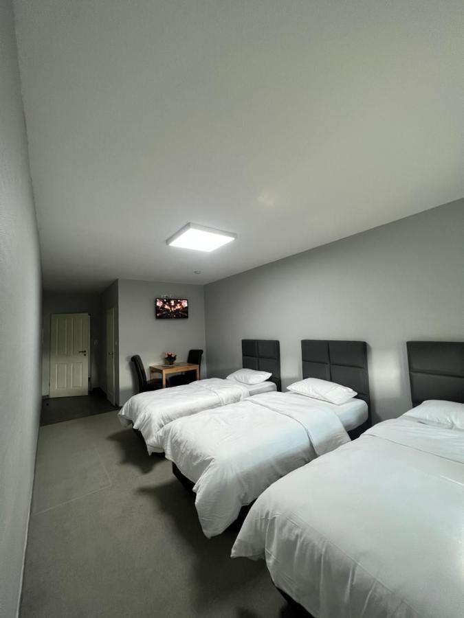 Motel Am Outletcenter นอยมึนสเตอร์ ภายนอก รูปภาพ